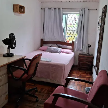 Os Fora De Casa Hostel