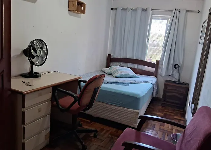 Os Fora De Casa *