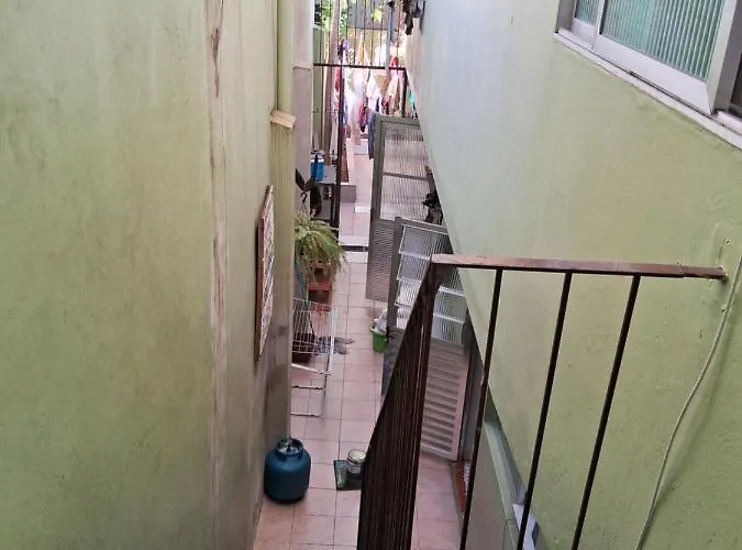 Os Fora De Casa *